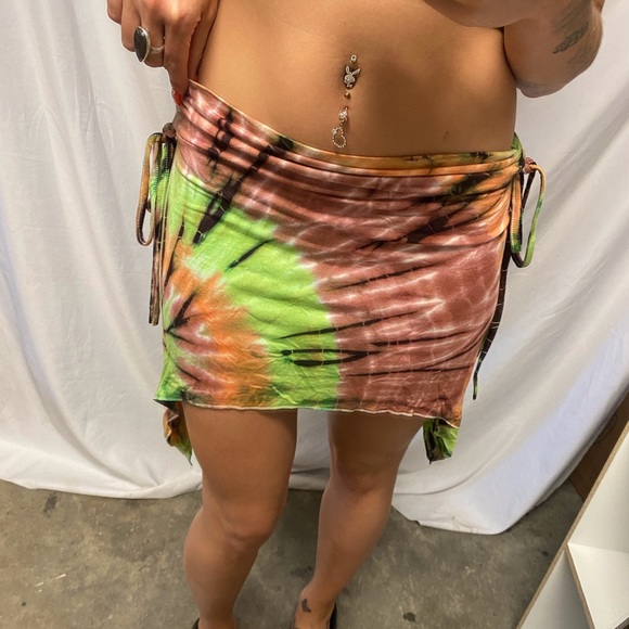 Cute hippie fairy tie dye skirt <3 - Picture 3 of 5